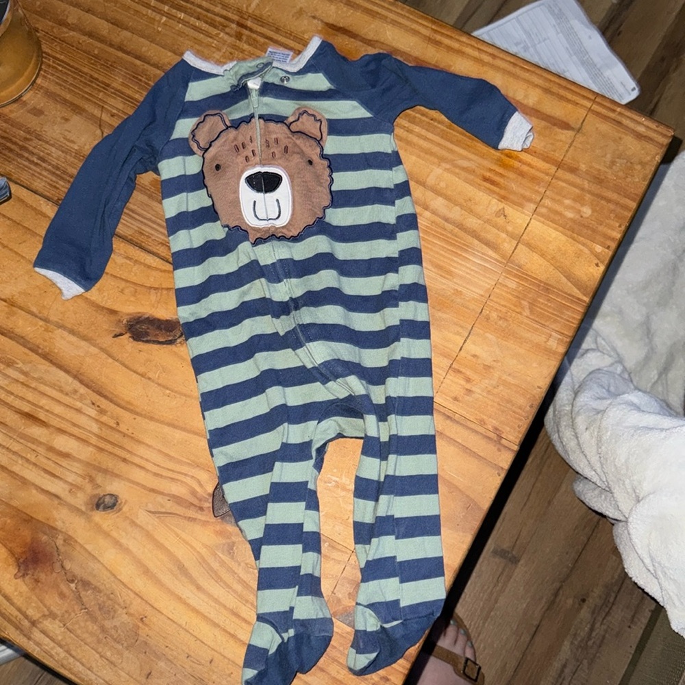 Long sleeve sleeper.3-6 months